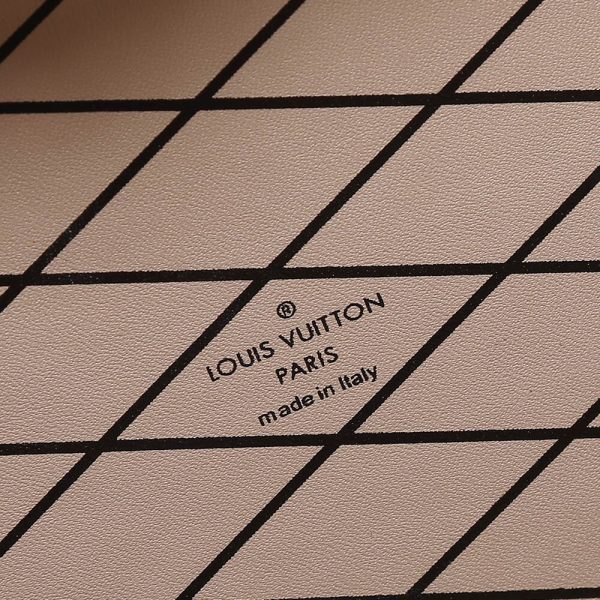 LV PETITE MALLE V